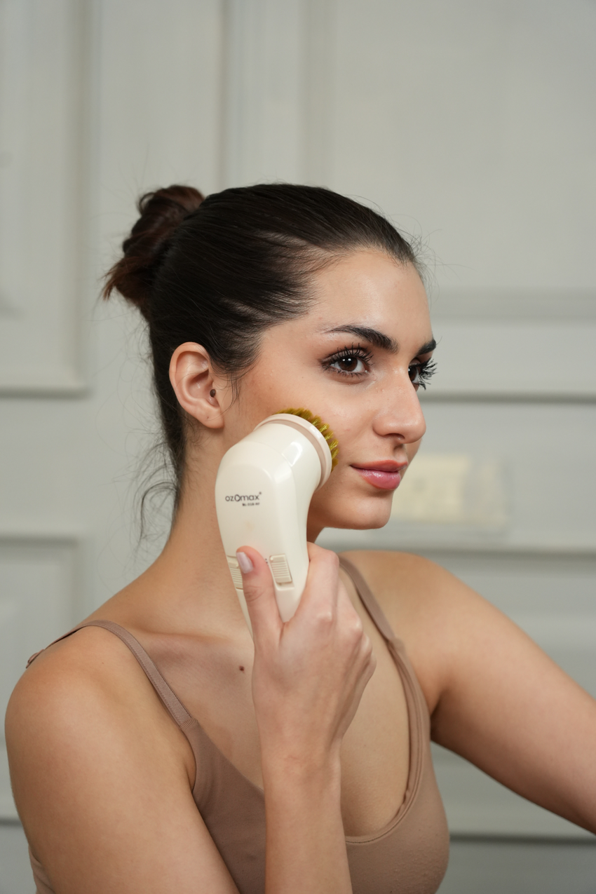 REVERSIBLE FACE MASSAGE APPARATUS